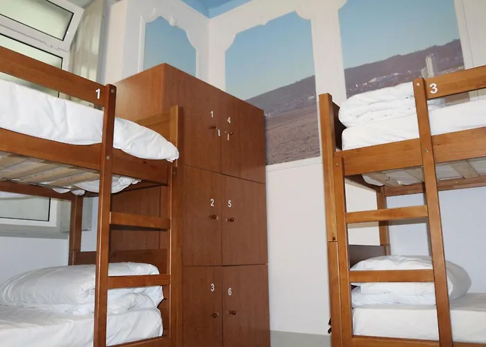 بيت شباب Meeting فيغيورا دا فوز